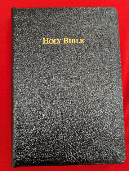 NASB New American Standard Bible Black Genuine Leather 8410S.  Copyright 1985
